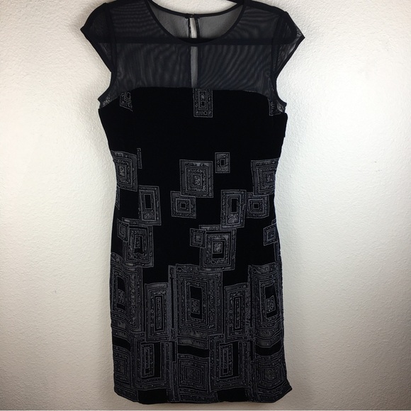 Suzanne Black Velvet Mesh Neck-Line Square Applique Detail Mini Dress Sz 8 - Picture 4 of 14